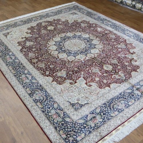 Handmade Silk Carpet: Handmade Silk Carpet